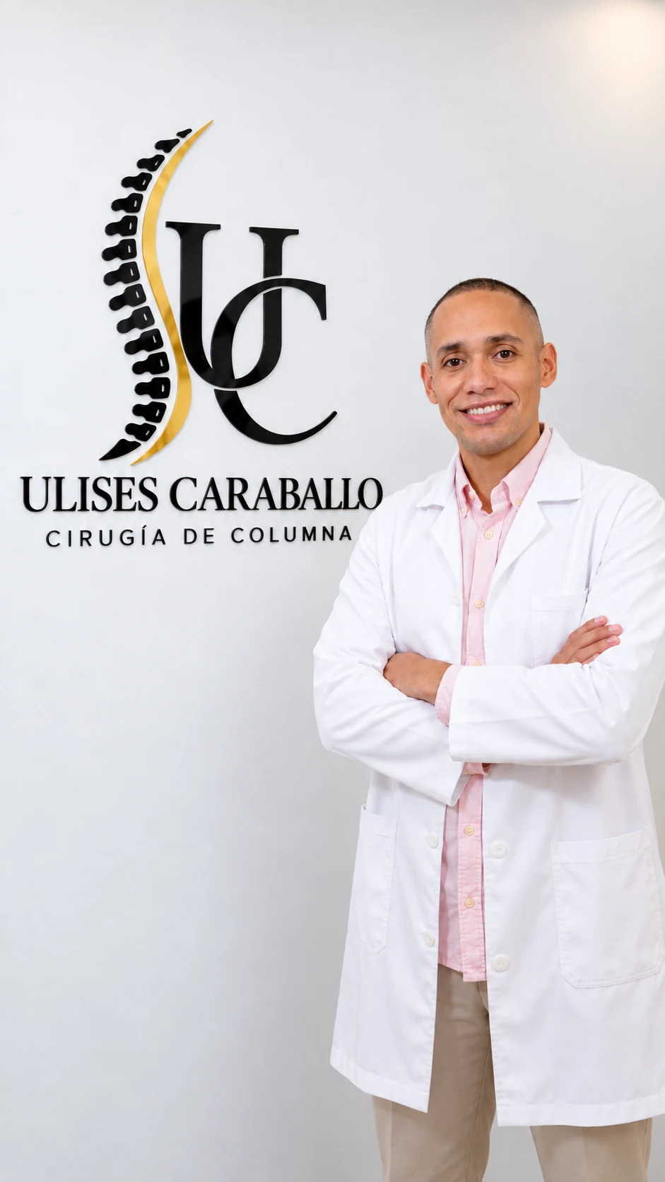 Retrato profesional del Dr. Ulises Caraballo Correa